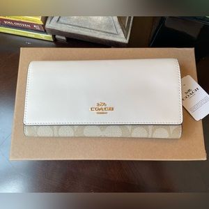 Coach Slim Trifold Wallet NWT